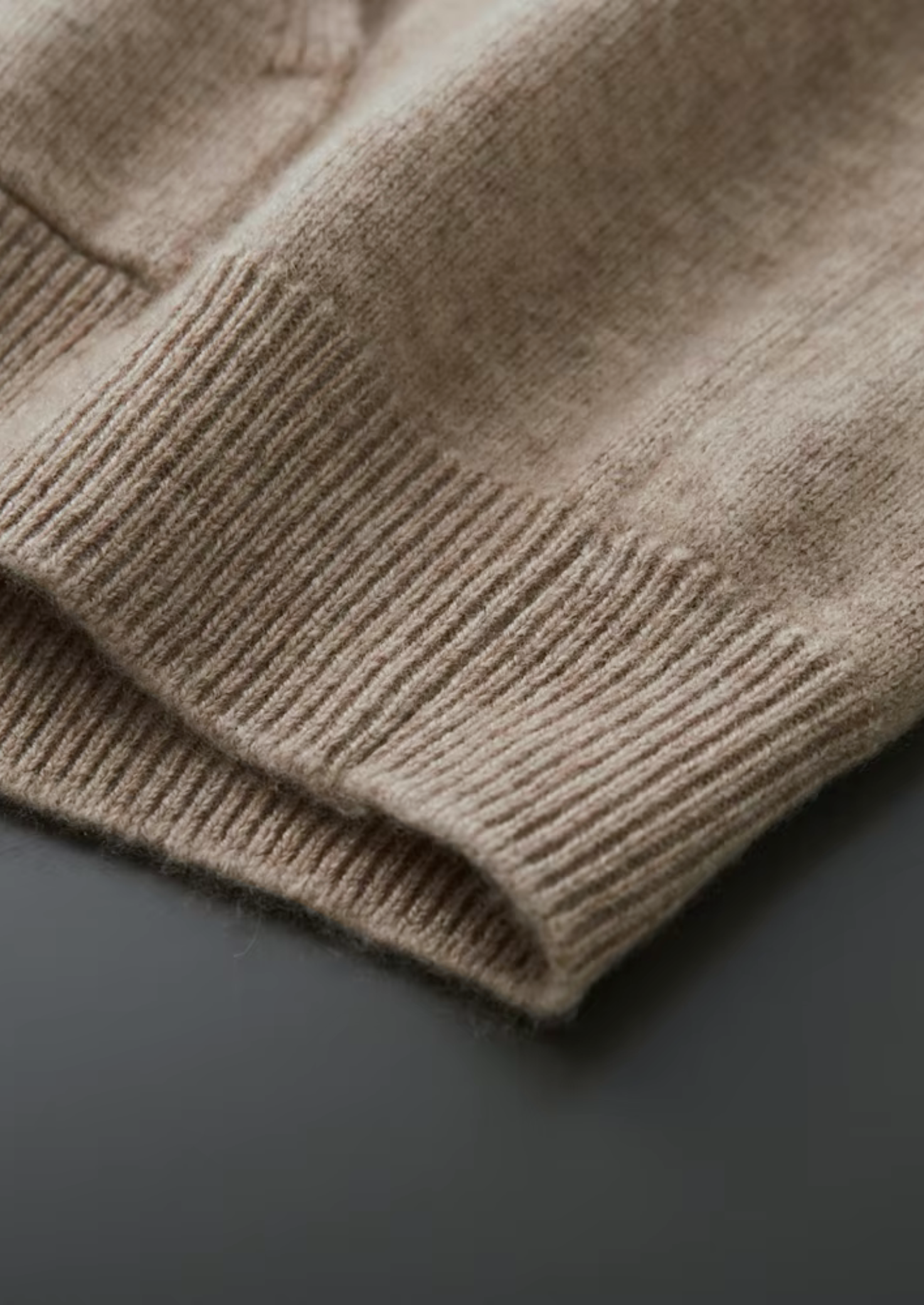 PREMIUM CASHMERE ESSENTIAL HOODIE