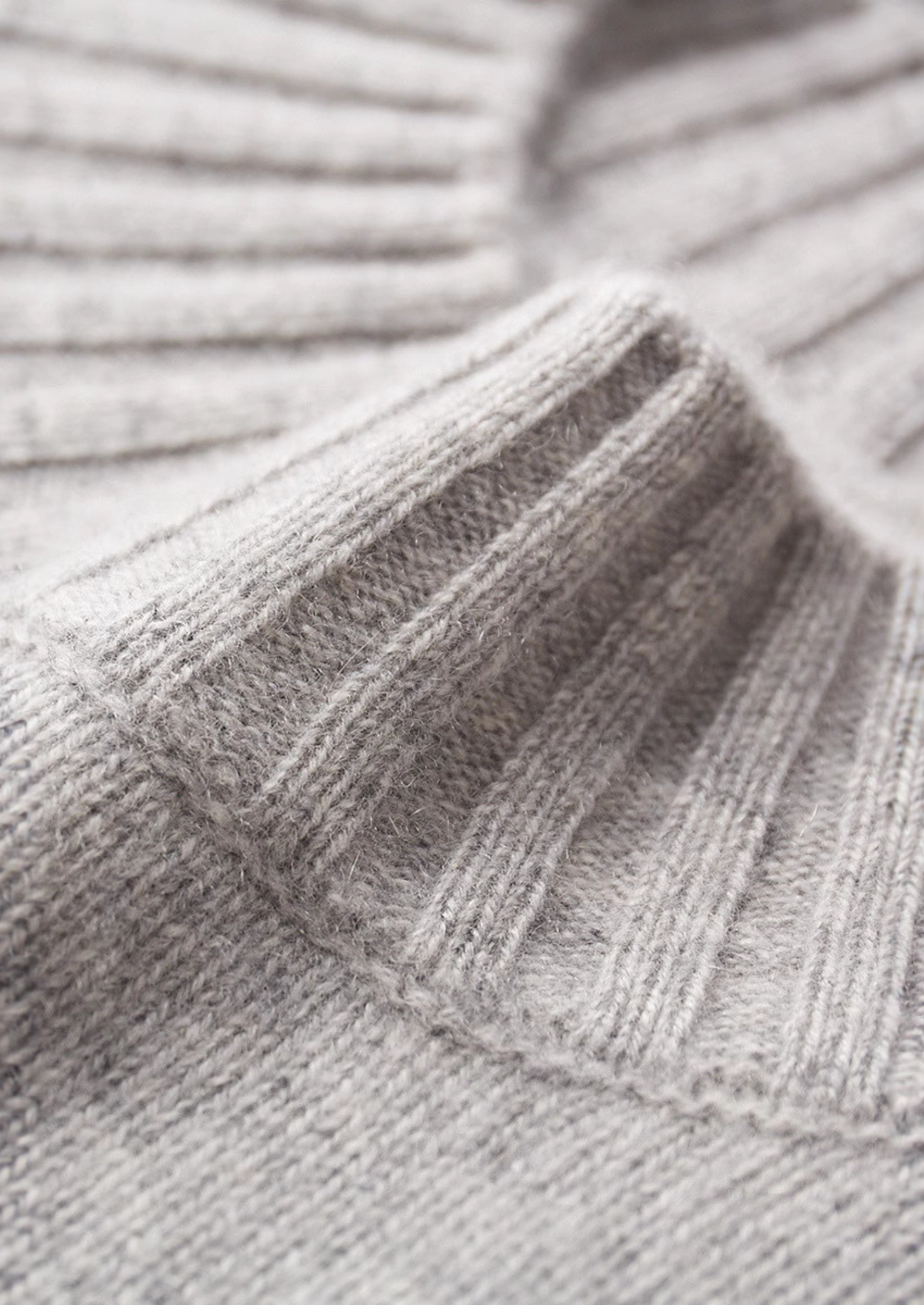PURE CASHMERE MOCKNECK SWEATER